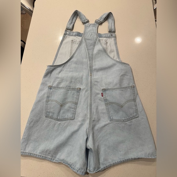 Levi's Shortalls Short Overalls- Light Wash, Size: Large - Picture 13 of 14